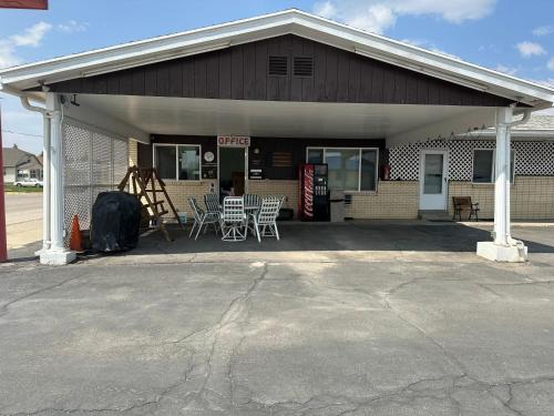 Frontier Hotel | Fossil Butte Motel