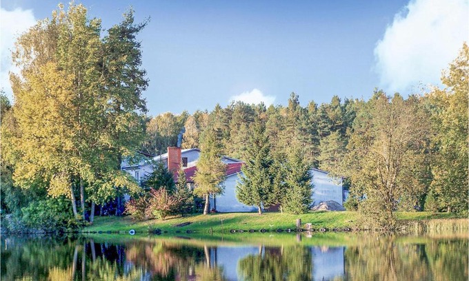 gmina Sianow House | Four-Bedroom Holiday Home In Sianow