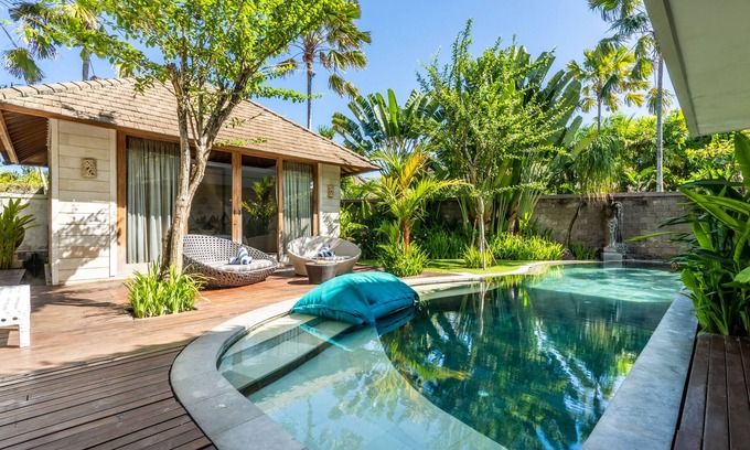 Batubelig Villa | Four-Bedroom Pool Villa with Hot Tub, Great location, 2 mnts walk to the beach