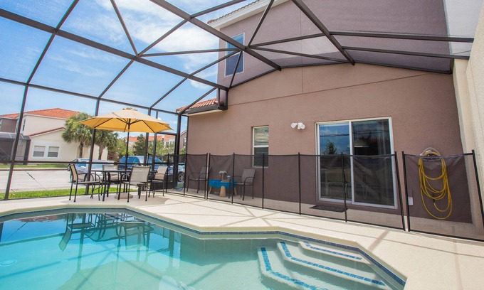 Bellavida House | Four Bedroom w Screened Pool Close to Disney 4563