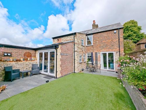 Chichester House | Four Priory Road, Chichester