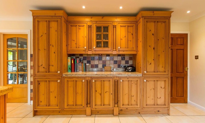 Norwich Cottage | Four Seasons | Fantastic Large Home with Hot Tub!