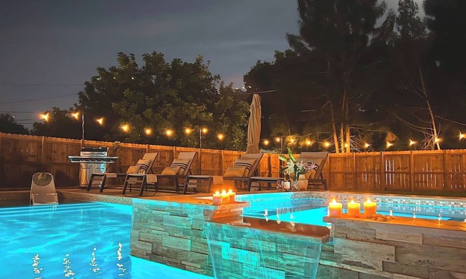 Central Fort Lauderdale Villa | Fox Garden-Heated Pool-Spa- Boho-Downtown & Beach