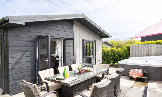 Mary Tavy House | Foxglove Lodge, 31 Roadford Lake Lodges