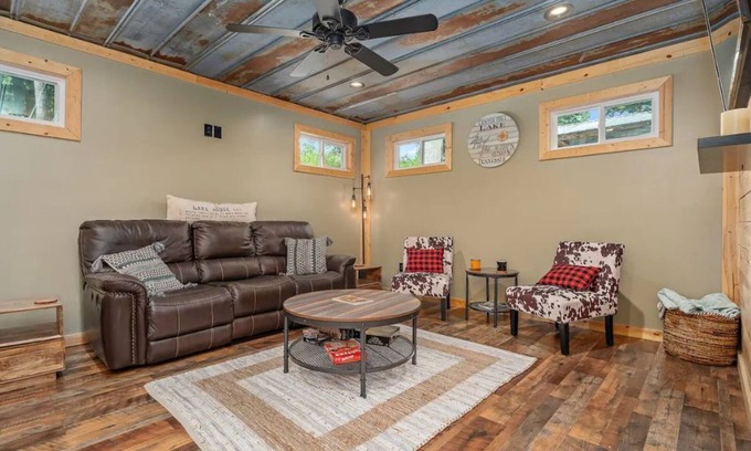 Baxter Cabin | Foxtrot Retreat by Center Hill Lake