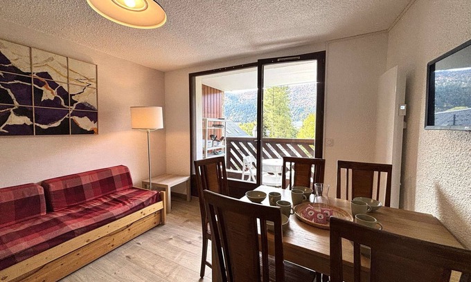 Autrans-Meaudre-en-Vercors Apartment | Cozy apartment for 4, near skiing, parking, balcony