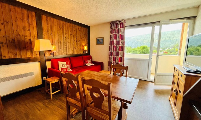 Autrans-Meaudre-en-Vercors Apartment | 34m² Apartment in Autrans, balcony, 700m from center