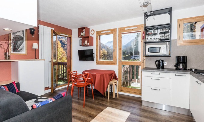 Montchavin Apartment | Cozy Renovated Apartment, Ski-in/Ski-out, Balconies, Modern Amenities, Free Parking, Montchavin