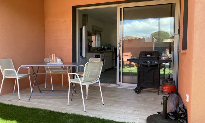 Sainte-Lucie-de-Porto-Vecchio House | Villa"crocus", Agréable et Jolie Villa, 2 Pers. à 300m de la Plage Pinarello