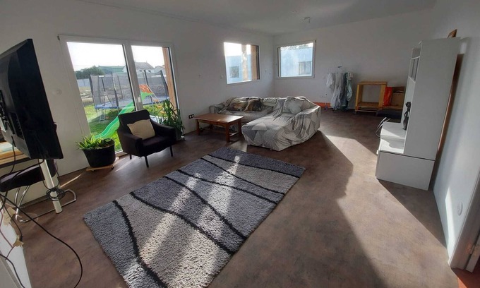 Villeneuve-Renneville-Chevigny House | Maison Calme à la Campagne