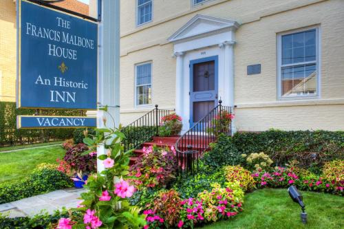 Yachting Village Bed & Breakfast | Francis Malbone House