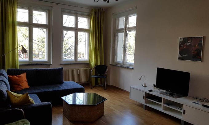 Friedrichshain Apartment | Frankfurter Tor