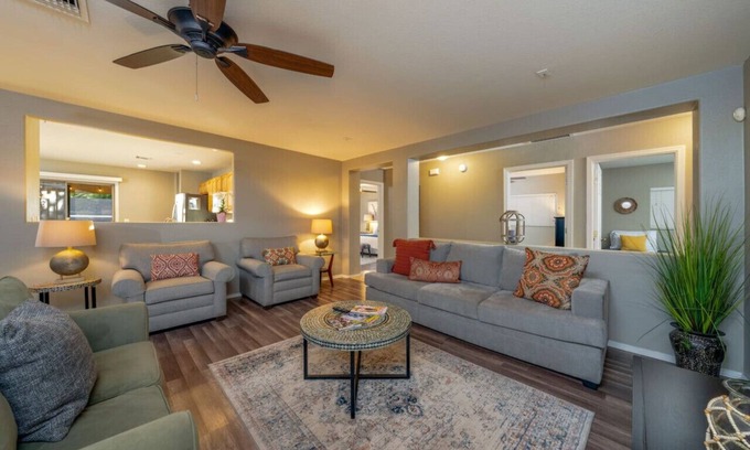 Tucson Apartment | Freddy`s (Cambridge 2)