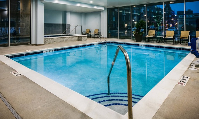 Historic East Village Apartment | Free Breakfast, Free Wi-Fi, Indoor Pool, Hot Tub | Studio with Roll-in Shower