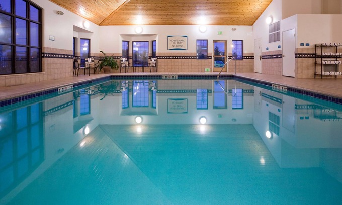 Maple Grove Condo | Free Breakfast. Pool & Hot Tub. Gym. Great Location! Near Albertville Premium Outlets