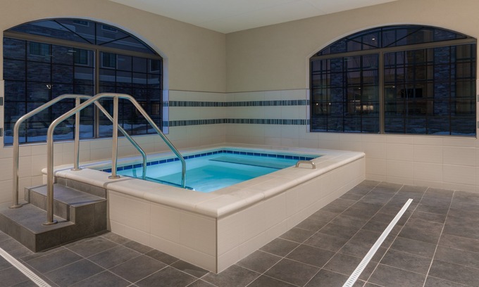 Midtown Anchorage Apartment | Free Daily Breakfast, Pool & Hot Tub Access. Great Location!
