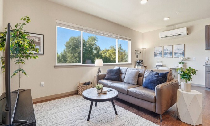 Coeur d'Alene Apartment | Free Parking, Coffee Bar, Gym