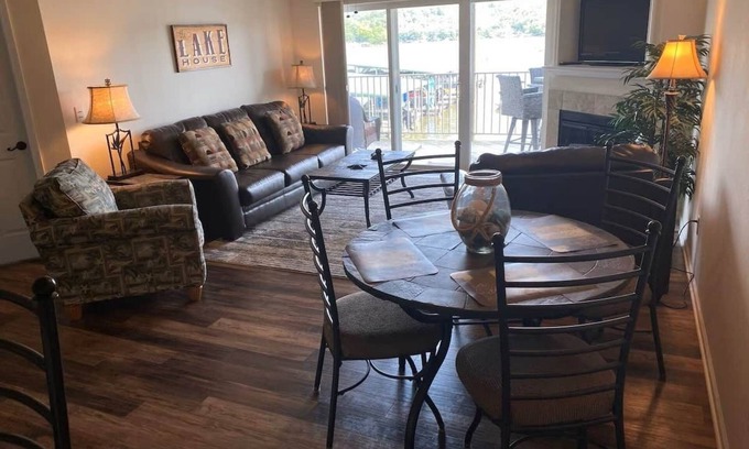 Camdenton Apartment | Freeboard at Miramar