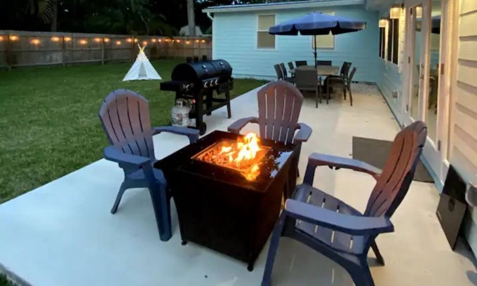 Jacksonville Beach House | Freshly remodeled coastal inspired 3bed 2bath home sleeps 11! Minutes to beach!n