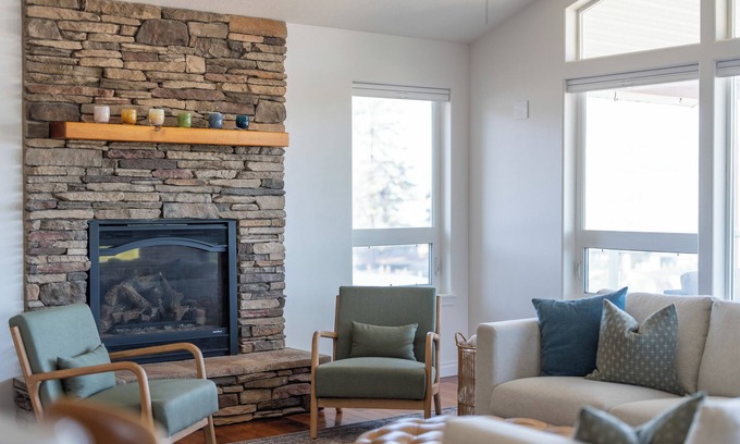 Davenport House | Friday Bay Retreat – Upper Level Getaway With Gorgeous Views