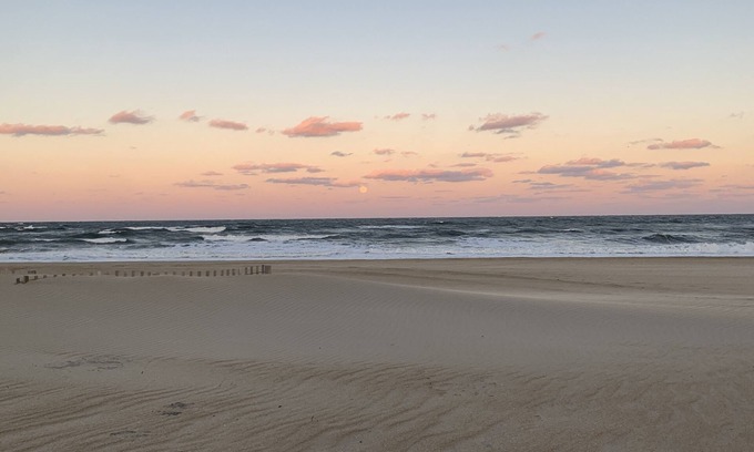 South Nags Head House | Friday - Friday, 8 Bedroom, 6 Bath Semi-Ocean Front, Across from Beach Access!