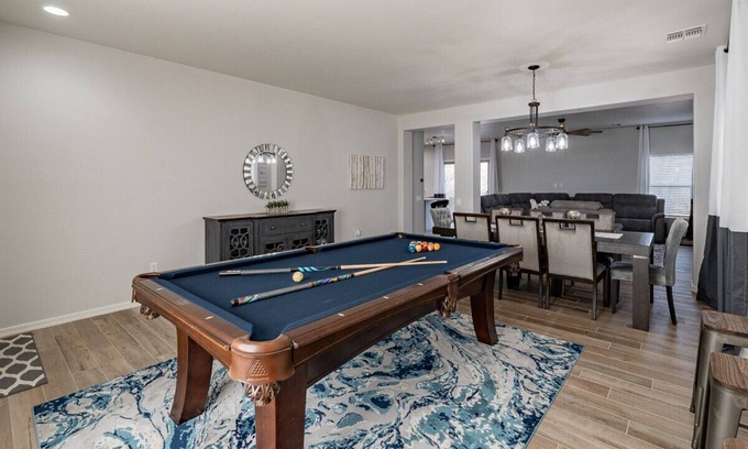 Rancho Sahuarita House | Friendly Home Landscaped Yard