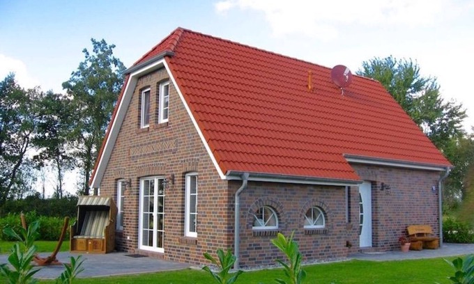 Tannenhausen House | Friesenhuus - vacation home, shower, WC, 3 bedrooms