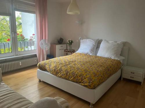 Westend Apartment | Full Flat in City Centre with Balcony