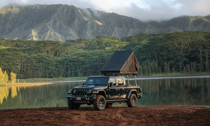 Wailua House | Fully Decked 4WD Jeep Gladiator Mojave!