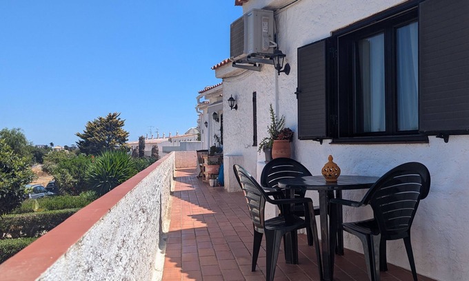 Olhao Apartment | Fully equipped, by the sea in a quiet residential area near Olhão.