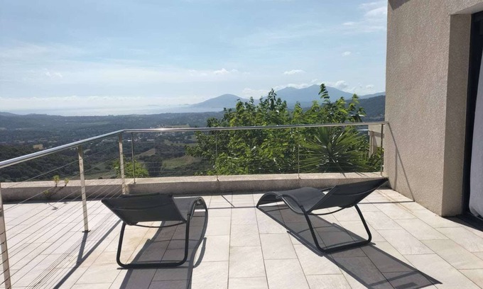 Eccica-Suarella Apartment | Fully-equipped studio - View of the Gulf of Ajaccio - 10 min from the beaches - Pleine Nature !