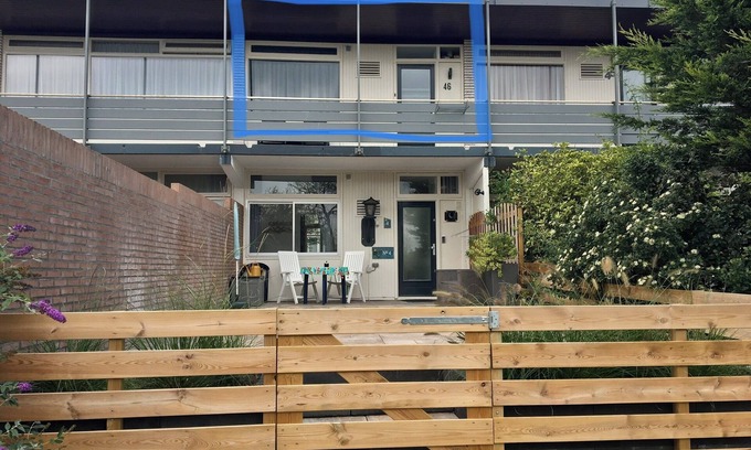 Municipality of Zandvoort Apartment | Fully furnished apartment in Zandvoort. Four-legged friends are welcome🐾