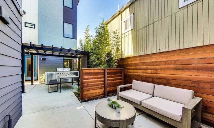 Hoover - Foster Apartment | Fully-Stocked Studio Suite Near Downtown