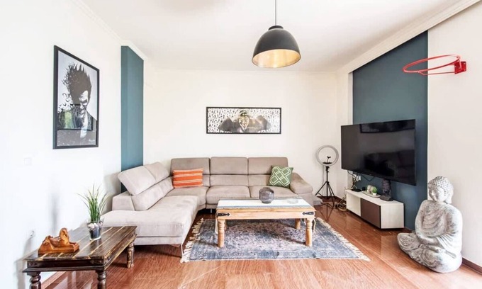 Ilisia Apartment | Funky apartment in Zografou