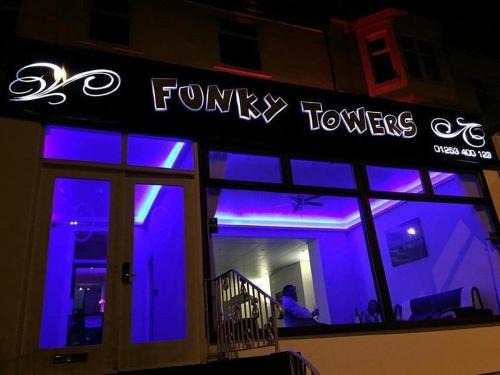 South Shore Hotel | Funky Towers