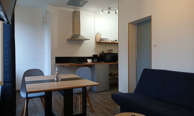 La Boissiere-des-Landes Apartment | Furnished T2 apartment - separate entrance