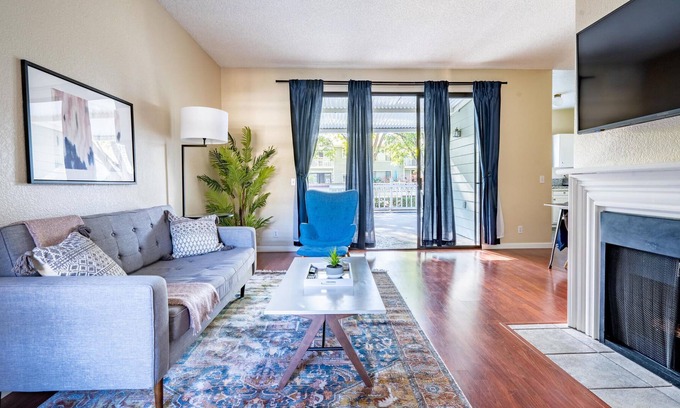 Centerville Apartment | Furnished 2BR Condo in Fremont with Parking