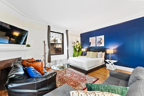 Theatre District Apartment | Furnished Apartment in Downtown
