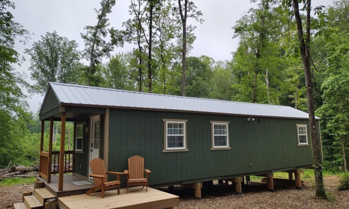 Honea Path Cabin | Furnished charming 1-bedroom cabin in peaceful Honea Path.