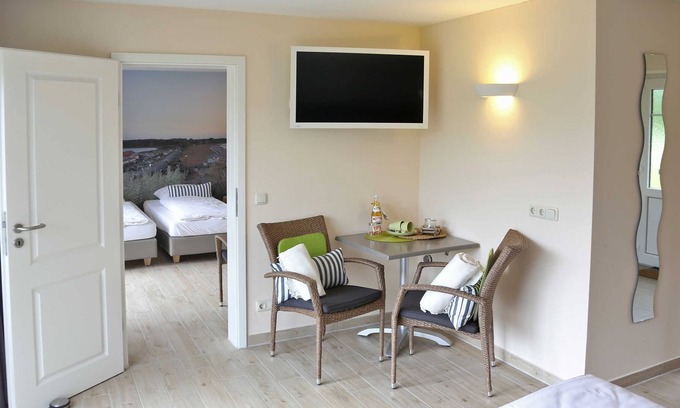 Rerik Apartment | FZ 9-11 / 2-room-rooms without kitchen (48m², 4 pers.) - bed + bike | B & B | Bike Pension Ostseeland Rerik
