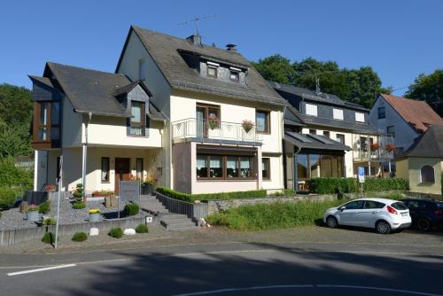 Uerzig House | Gästehaus Petra