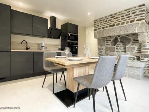 Saint-Quentin-les-Chardonnets House | Gîte moderne et confortable avec WIFI pour deux à Saint-Quentin-les-Chardonnets - FR-1-497-253
