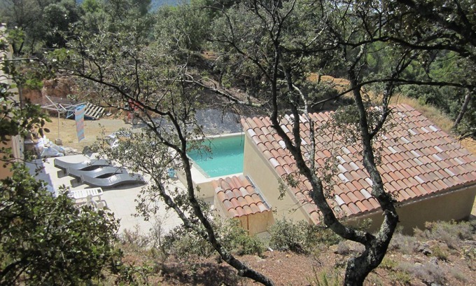 Le Barroux House | Gîte 6 Personnes Avec Piscine en Provence, au Pied du Mont Ventoux