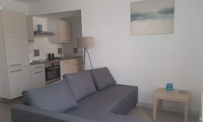 Vouecourt Apartment | Gîte au Coeur D'un Joli Village Arboré et Situé en Bordure de Marne