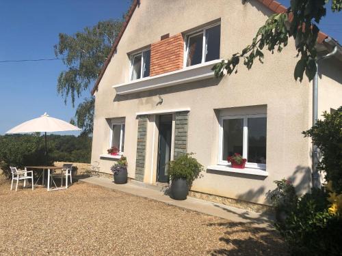 Ponce sur Le Loir House | Gîte Confort au Coeur de la Vallée du Loir : 4 Ch, Jardin, Fibre, BBQ, Proche Château - FR-1-410-274