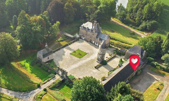 Saint-Hilaire-des-Landes House | Gîte du Château de la Haye, I History and Nature