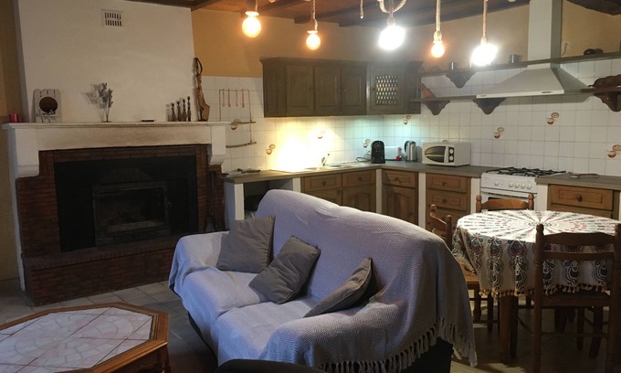 Saint-Pierre-de-Juillers House | Gîte de la Gravelle
