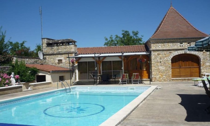 Saint-Martial-de-Nabirat House | Gîte dans propriété périgourdine