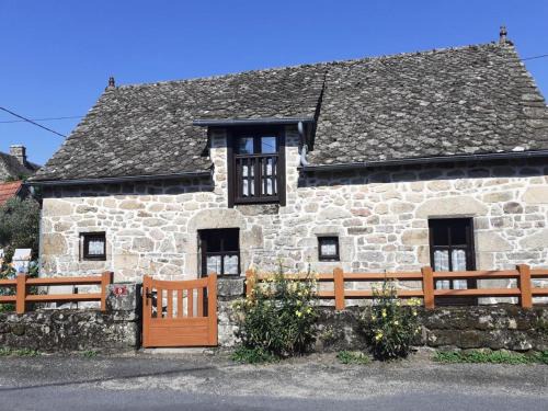 Saint-Cirgues-la-Loutre Apartment | Gîte de France à Saint-Cirgues-la-Loutre 3 épis - Gîte de France 2 personnes MAE-0054