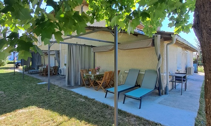 Buzet-sur-Baise House | Gîte de L'akwaba Logement T2 Buzet-sur-baïse 47160 - LOT ET Garonne